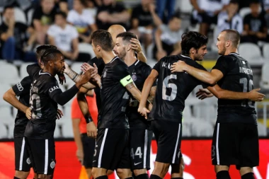 BESPOTREBNE UVREDE: Litvanci žestoko isprozivali "Grobare" pred okršaj!