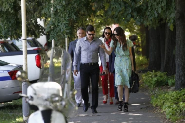 (VIDEO) LUKA vs NATAŠA: Lazukić stigao na sud