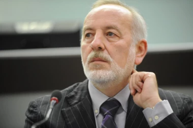 ŠOKANTNE TVRDNJE DUGOGODIŠNJE SLUŽBENICE PKB: Teror i mobing u Privrednoj komori!