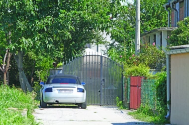 MISTERIJA KUMA MARJANOVIĆA: Vozio stari kombi, posle ubistva KUPIO AUDI!