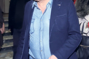 POZNATI PITANJIMA REŠETALI FUNKCIONERA SPS: Zorana bi da zabode nož u leđa VUČIĆU!