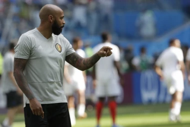 Arsenalova legenda seda na klupu Aston Vile?