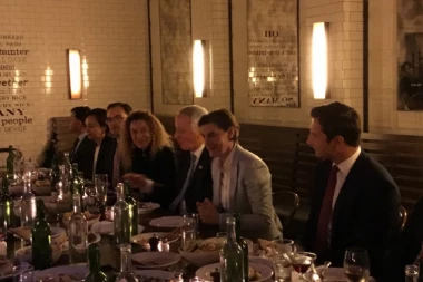 BRNABIĆEVA NA RADNOJ VEČERI U SAD: Imamo stabilnu ekonomiju - akcenat na INVESTICIJAMA!