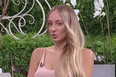 LUNI PSIHIJATAR PREPISAO LEKOVE!