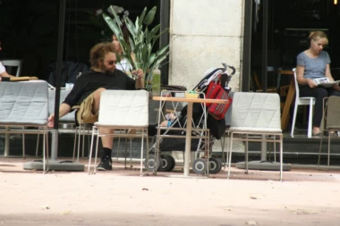 UZORAN OTAC: Marko Kon prošetao sina!