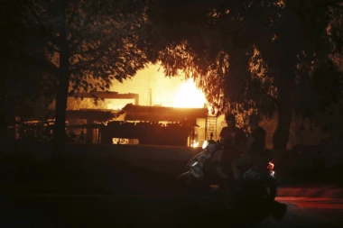 JOŠ JEDNA NESREĆA U GRČKOJ: Stotine poziva za pomoć!