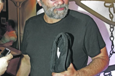 SVI RATOVI POČINJU TRAČEVIMA!