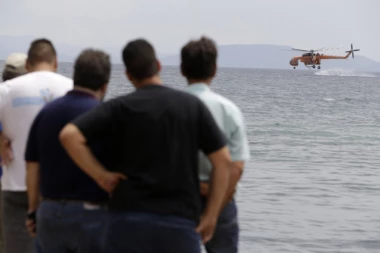 POŽARI IZAZVALI NEMIRE U GRČKOJ: Smenjeni načelnici policijskih snaga i vatrogasnih brigada