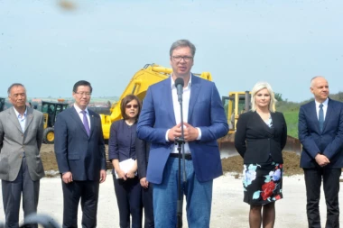 VUČIĆ UĆUTKAO UGLJANINA: Suljo, nema za tebe fotelje! Neće ti pomoći NI ĐILAS NI ŠOLAK!