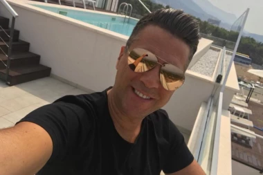 (FOTO) Ćerka Željka Joksimovića proslavila 25. rođendan: Jedan POKLON SVIMA ZAPAO ZA OKO, pitaju se od koga je!