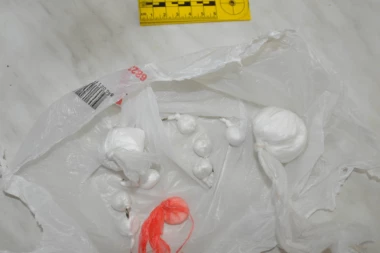 Uhapšen diler: 600.000 VREDI ZAPLENJENA DROGA