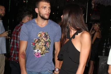 Ceca i Bogdana opremile Veljka za rođendan: Od mame parfem, a od verenice patike!