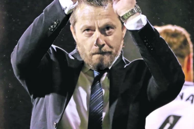 JOKAN PIŠE ISTORIJU I U KUPU: Na teren poslao 15-godišnjaka!