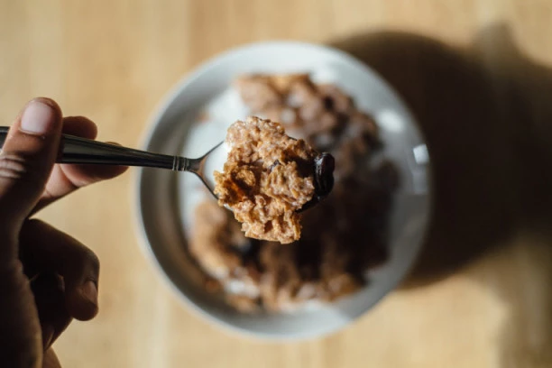 (VIDEO) POTREBNA SU SAMO TRI SASTOJKA: Nutricionistkinja preporučuje OVAJ recept za JAČI imunitet i KVALITETNIJI san!