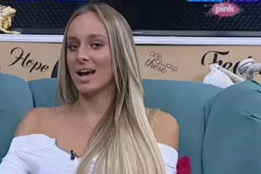 (VIDEO) Suđeno joj da bude druga?! POSLE KIJE I LUNA OVO DOBILA!