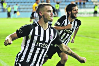 Jedni ga mrze, drugi ga vole: Vraća se Partizanov igrač sa pozajmice!