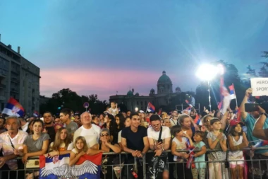 20.000 BEOGRAĐANA SLAVILO ZLATO, FiILIPOVIĆ OBEĆAVA JOŠ OKUPLJANJA!