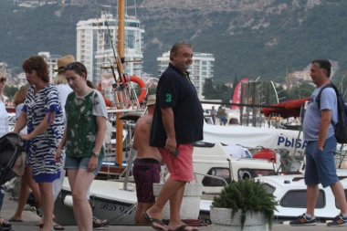 BRENA POBEGLA OD BOBE!