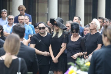 Prijatelj otkrio kako se DRŽI SANJA PAPIĆ NAKON UBISTVA SUPRUGA!