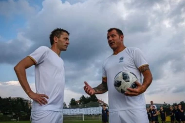 BRAVO DEKI: Stanković omogućio dečacima obolelim od raka besplatno pohađanje kampa "Deki5"