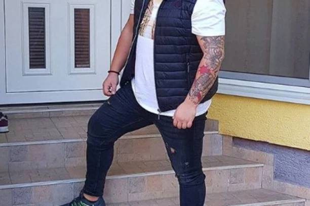 (FOTO) OSTAO BEZ KOSE PREKO NOĆI: Darko Lazić zbog izolacije više ne liči na sebe!