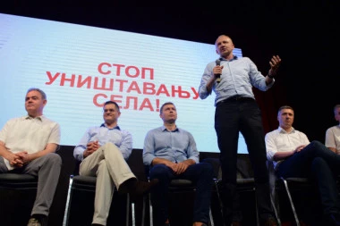 NIJE ĐILAS LIDER, NAŠ VUK ĆE VODITI SRBIJU: Potvrđeno pisanje Srpskog telegrafa o raskolu u Savezu za Srbiju