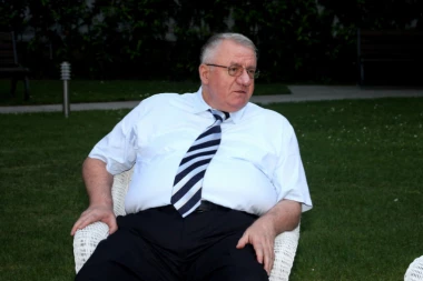 ŠEŠELJ: Igor Bečić je budala i kriminalac