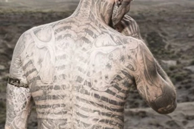 UBIO SE SLAVNI MANEKEN!