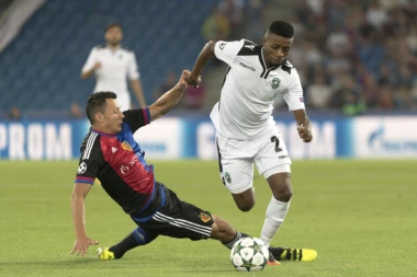 ZVEZDA DOVODI SVOG DŽELATA: Kafu na "Marakani"?