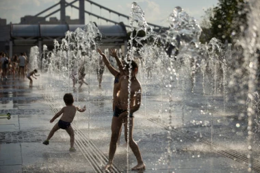 NI DAŠKA VETRA: U Srbiji danas PAKLENO, a EVO do kad će Sunce da prži!