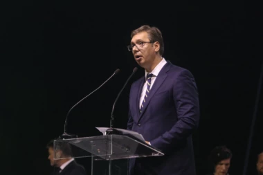VUČIĆ PRELOMIO: Idem na Kosovo!