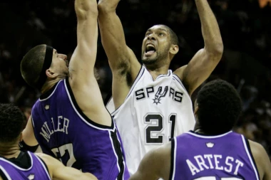 RON ARTEST JE PONOVO TU