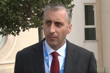 (FOTO) Ovo je crnogorski oficir koji je bio na proslavi "Oluje"!