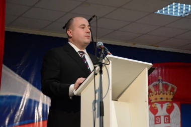 KOZAREV: Jeremić obeležio doba najvećeg poraza u borbi za Kosovo