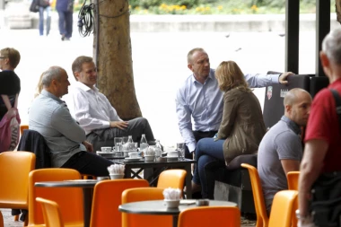 Golišavi Đilas se bahati u "Porto Karasu" za 3.500 EVRA!