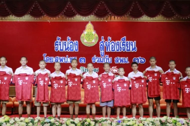 (FOTO) Dečaci spaseni iz pećine KRENULI U ŠKOLU!