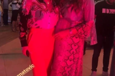 POMIRILE SE CECA I GOGA!