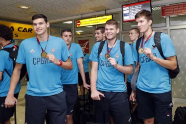 (FOTO) STIGLI ŠAMPIONI!