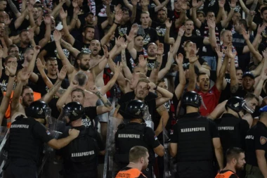 SLOVACI NA NOGAMA: Pun stadion čeka Zvezdu!