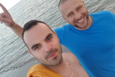 POLICIJA PRETRESALA GLISER DADA POLUMENTE: Pevača umalo priveli na snimanju spota!