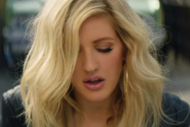 UDAJE SE POPULARNA PEVAČICA: Posle 18 meseci zabavljanja rekla DA!