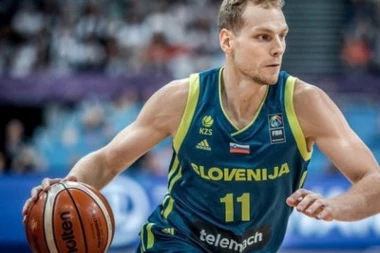 (FOTO) Bivši Zvezdin Slovenac najzad u Barsinoj opremi