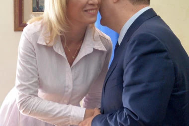 (FOTO) ZAHAROVA OBJAVILA SLIKU SA DAČIĆEM, pa napisala poruku koja vas neće ostaviti RAVNODUŠNIM!