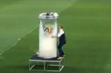 OVO JOŠ NISTE VIDELI: Mađioničar "stvorio" pojačanje Viljarealu!