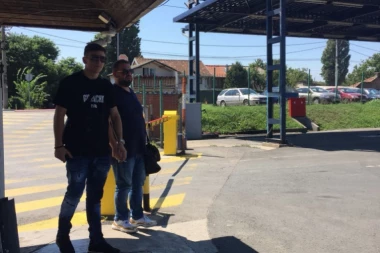 (FOTO) DOLIJAO BOGATI KLINAC SA LAMBORGINIJEM: Ovo je bahati vozač sa Instagrama!