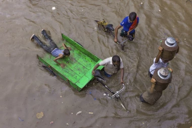 POPLAVE NA MAJORCI ODNELE PET ŽIVOTA, još petoro nestalo