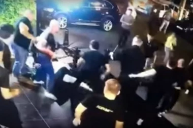 (VIDEO) MMA borac ubijen ispred noćnog kluba!