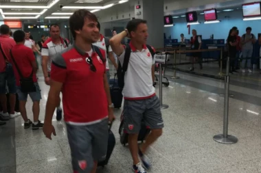 KRENULI PUT SLOVAČKE! Fudbaleri ZVEZDE GRME: Spremni smo!