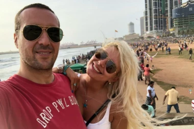 On je Dei skinuo zvezdu sa neba: Upoznali su se na poslu i svoju ljubav krili od svih!