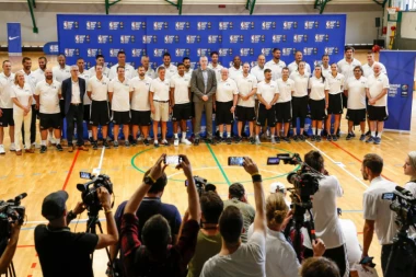 (FOTO) OD LUDOG SRBINA DO PASPALJA - Kad Beograd okupi legende